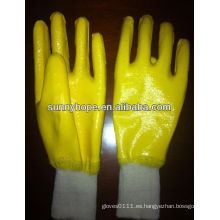 Guantes revestidos de nitrilo amarillo con muñeca de punto